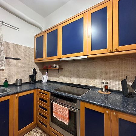 Modern & Minimal Athens Apartment Екстер'єр фото